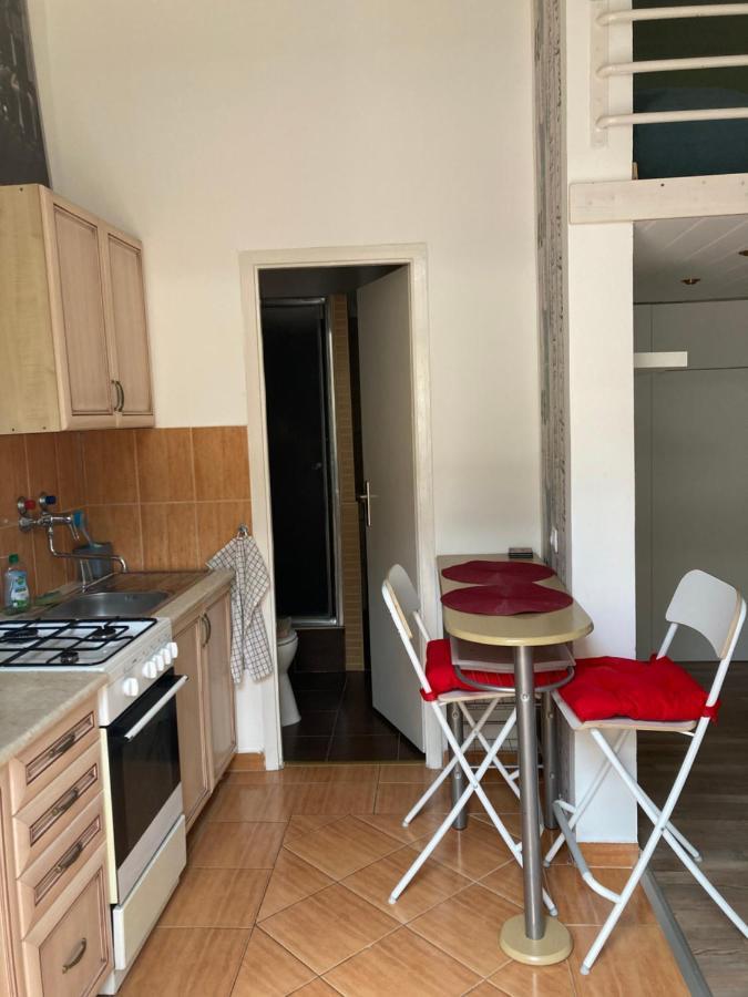 Apartamento Dora's Calm Nest Over The Chestnut Tree *